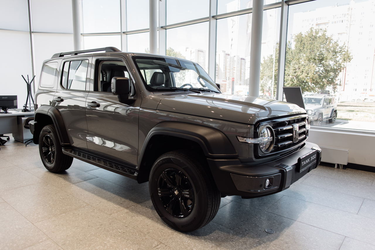 Tank 300 City Adventure 2.0T 4WD 8AT (220 л.с.) PY25 MY22