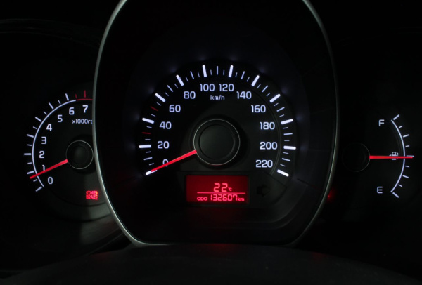 Kia Rio 2014 года с пробегом 132 575 км, фото 13