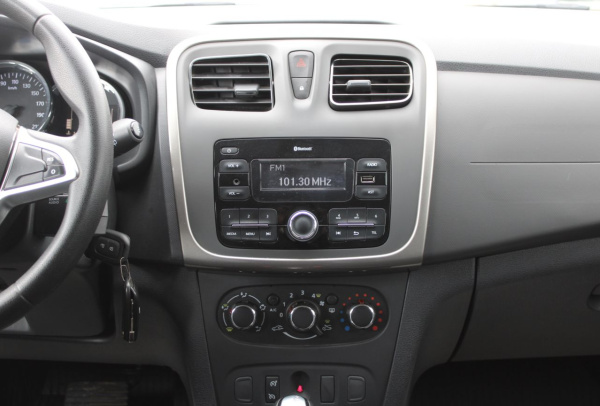 Renault Sandero 2020 года с пробегом 49 114 км, фото 19
